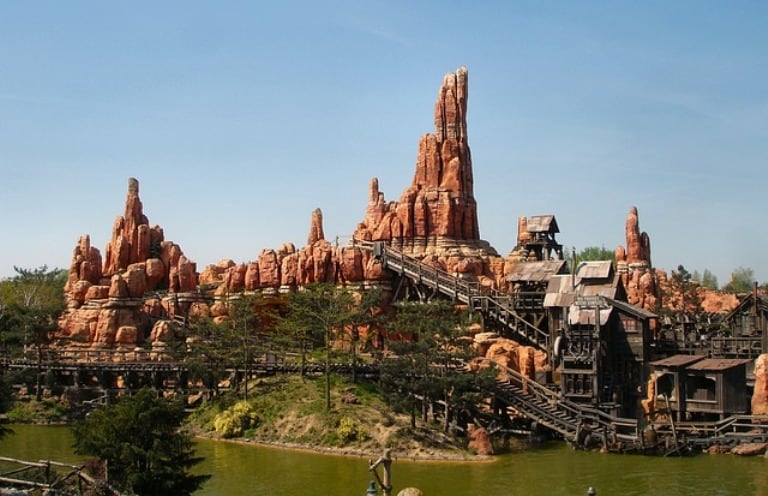 Big-thunder-mountain-ride-disneyland-paris