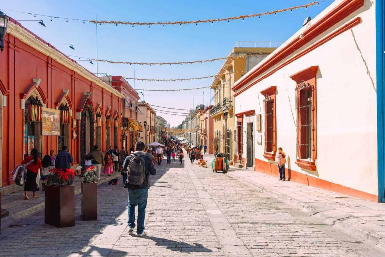 Andador turístico Macedonio Alcalá, Oaxaca, Mexico