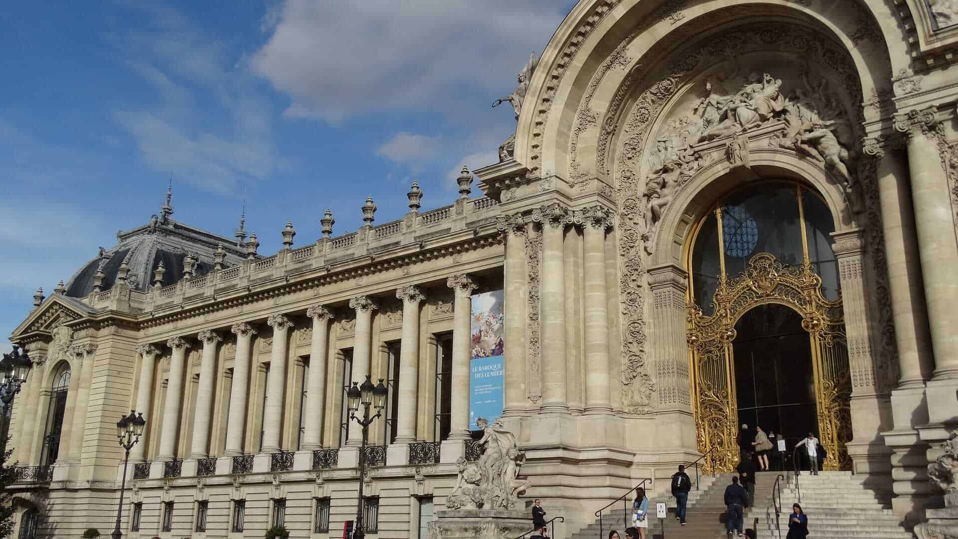 Франция пала. Пти Пале (малый дворец). Франция petit Palais. Пети Пале Париж. Франция. Париж. Дворец Петит Пале..