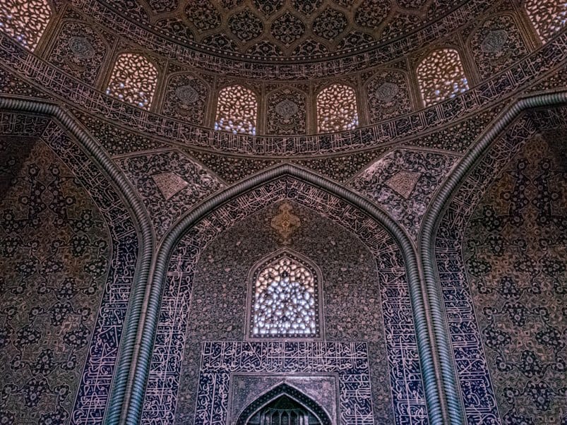 Sheikh-lotfollah-mosque-Isfahan-Iran