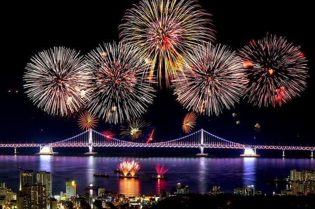 South-Korea-New-Year-fireworks