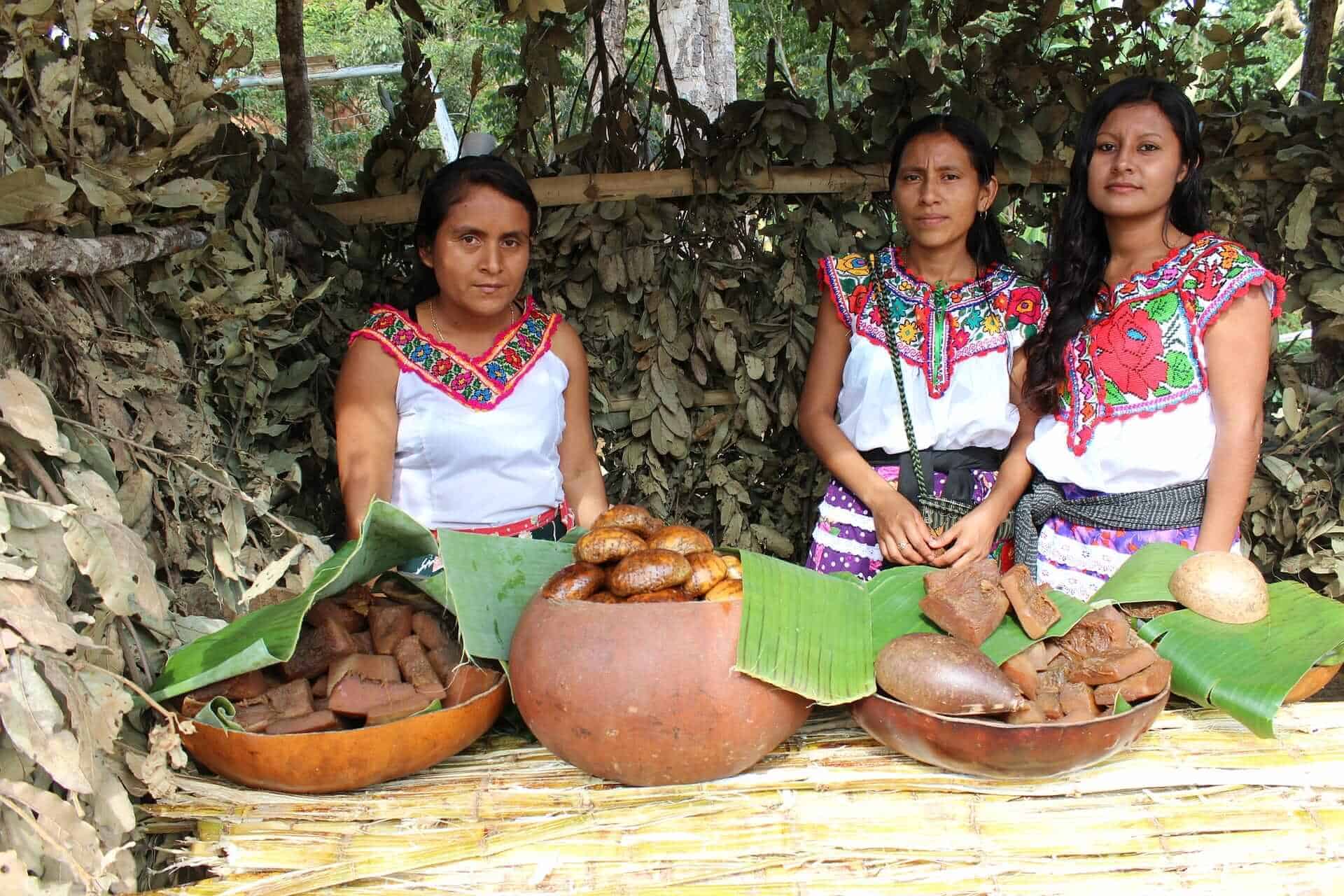 Women in traditional clothes in Oaxaca