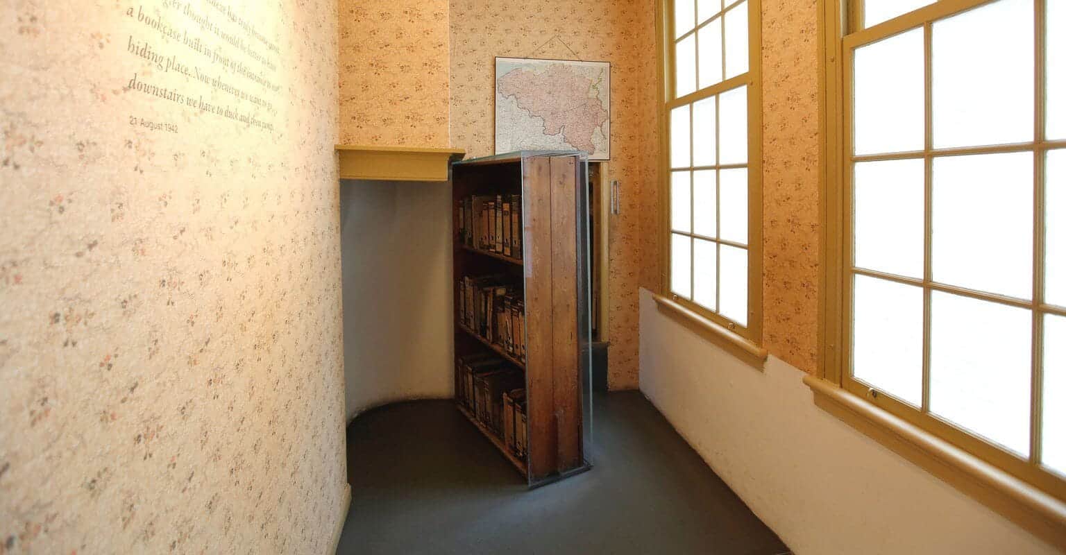 entrance-to-secret-annex-anne-frank-house-amsterdam