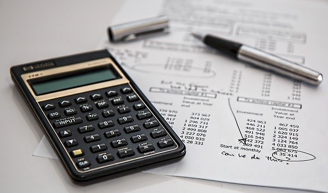 finances-planning-calculator adopt a digital nomad lifestyle