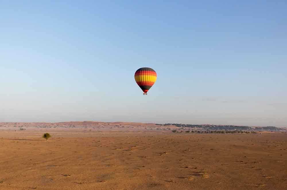 Hot air ballooning across Dubai actividades de aventura en Dubai