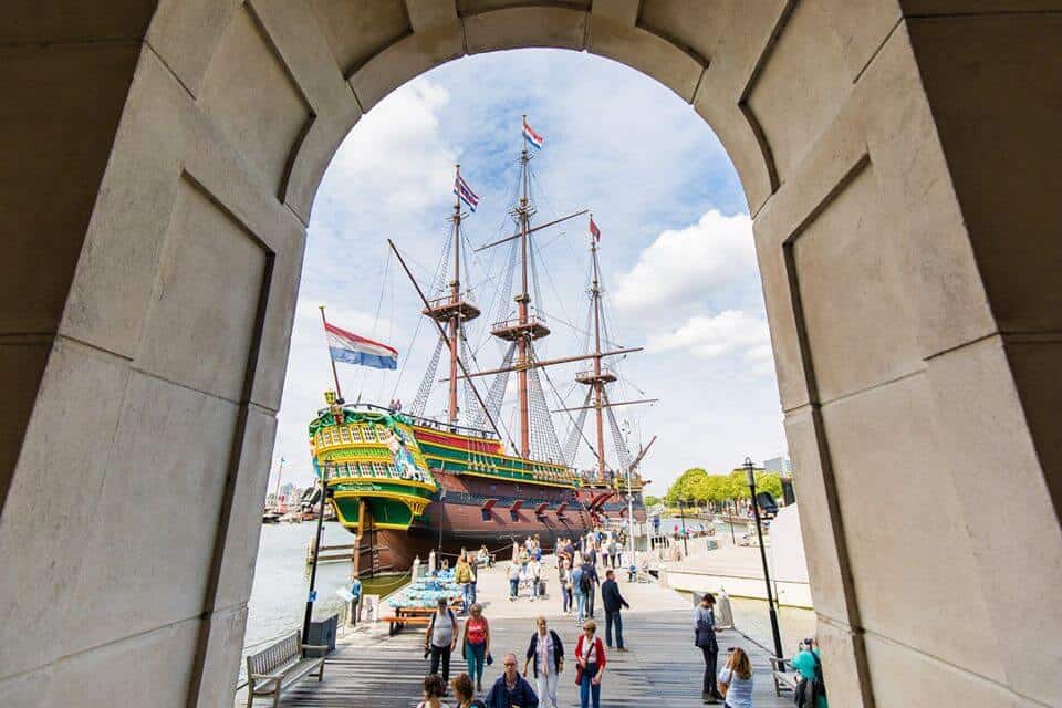 national-maritime-museum-amsterdam-ship-amsterdam