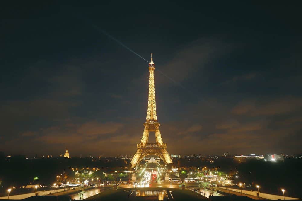  Eiffel Tower - Light Show Paris